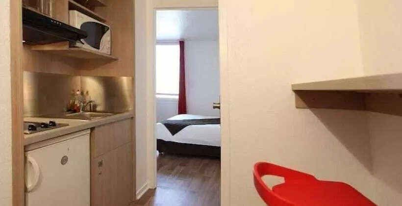 スタンダードスタジオ, Geneva Residence