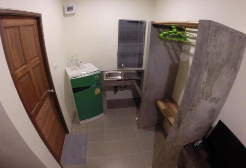 Студия Deluxe, Aonang 3 Monkeys Pool Resort