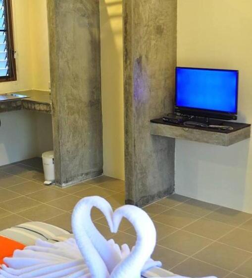 Студия Deluxe, Aonang 3 Monkeys Pool Resort