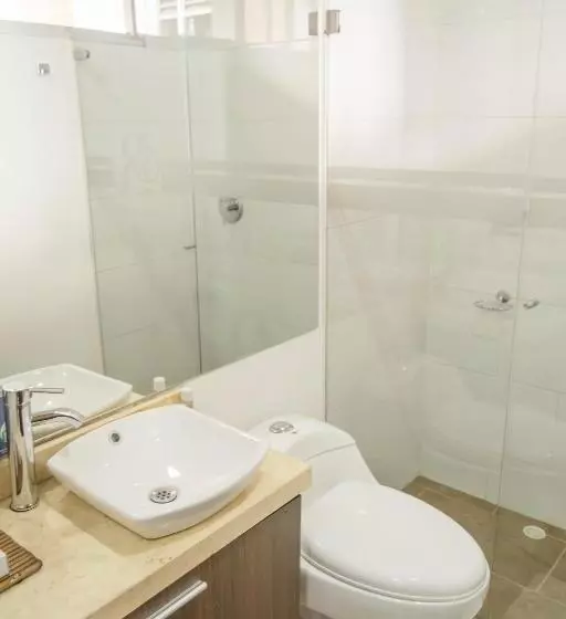 スタンダードスタジオ, Apartamentos Regency La Feria