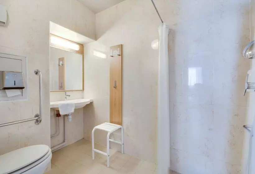 身障者適用スタンダードルーム, B&b Hotel Frejus Puget Sur Argens