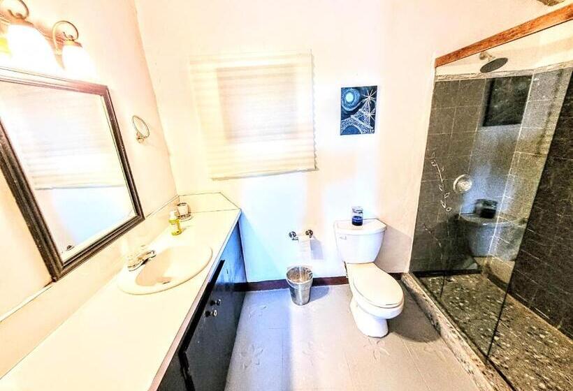 اتاق استاندارد, Ellen Bay Inn