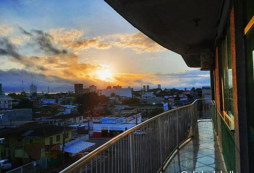 غرفة قياسية ثلاثية, Mais