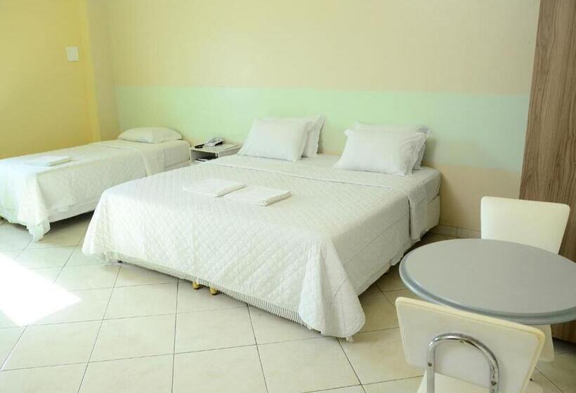 غرفة قياسية ثلاثية, Mais