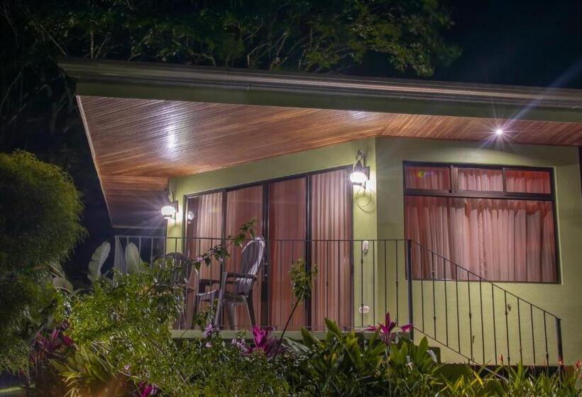 بنجلو ديلوكس, Miradas Arenal Hotel & Hotsprings