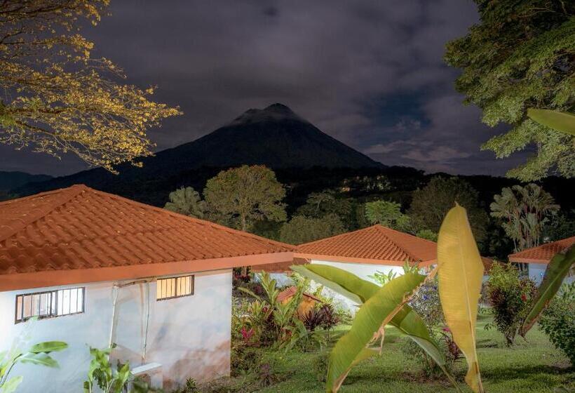 بنغل قياسي مع  إطلالات, Miradas Arenal Hotel & Hotsprings