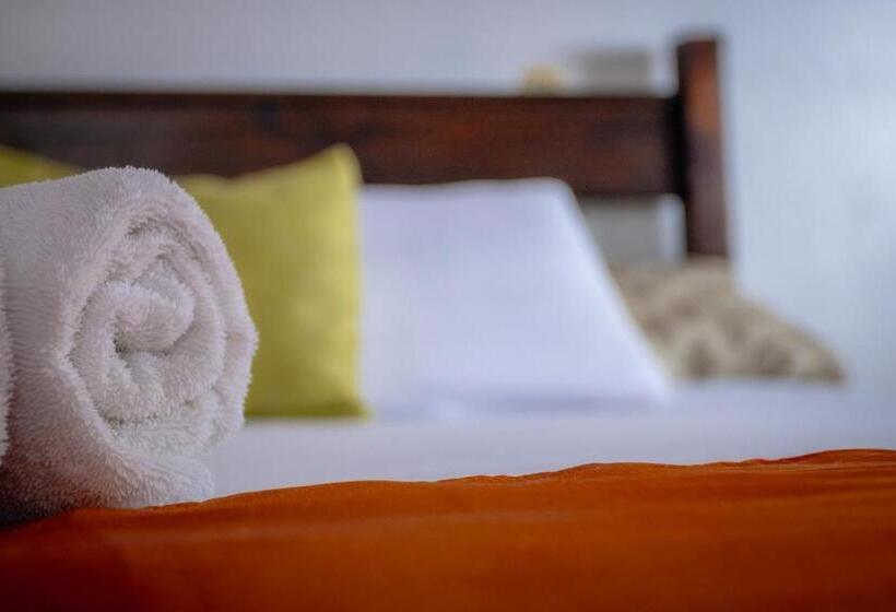 بنغل قياسي مع  إطلالات, Miradas Arenal Hotel & Hotsprings