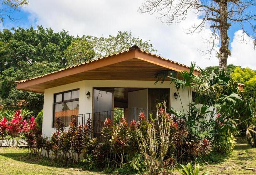 بنغل قياسي مع  إطلالات, Miradas Arenal Hotel & Hotsprings