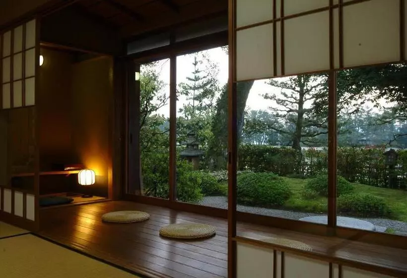 Economy Quadruple Room, Monjusou Shourotei