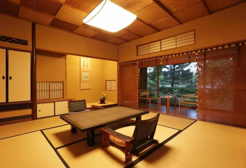 Economy Quadruple Room, Monjusou Shourotei