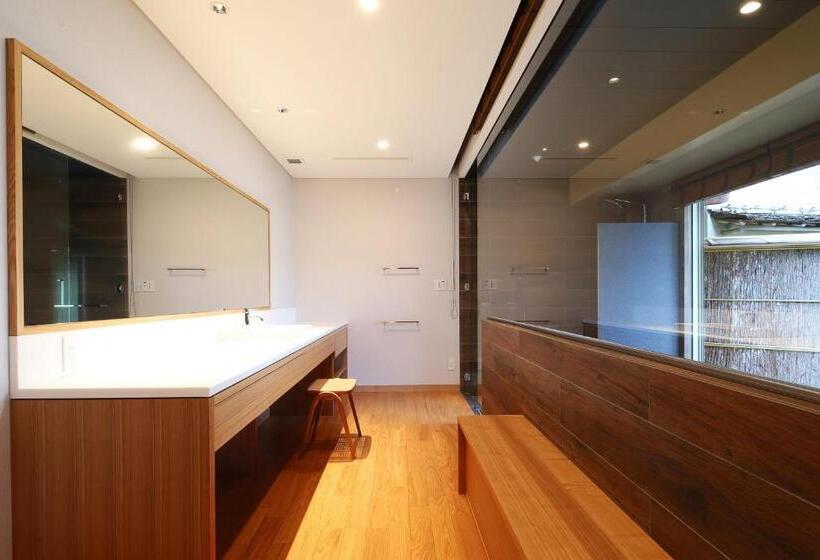 Люкс Повышенной Комфортности, Monjusou Shourotei