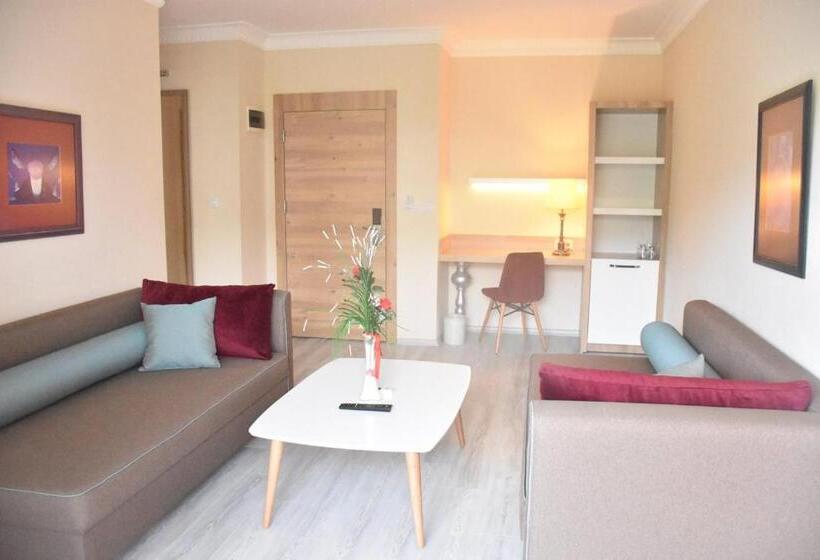 חדר משפחתי, Royal Garden Beach Hotel   All Inclusive