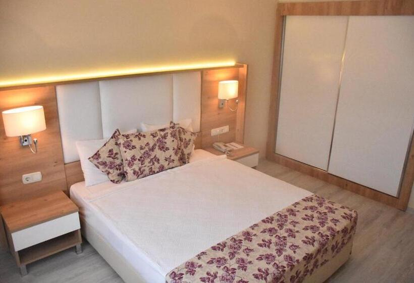 חדר משפחתי, Royal Garden Beach Hotel   All Inclusive