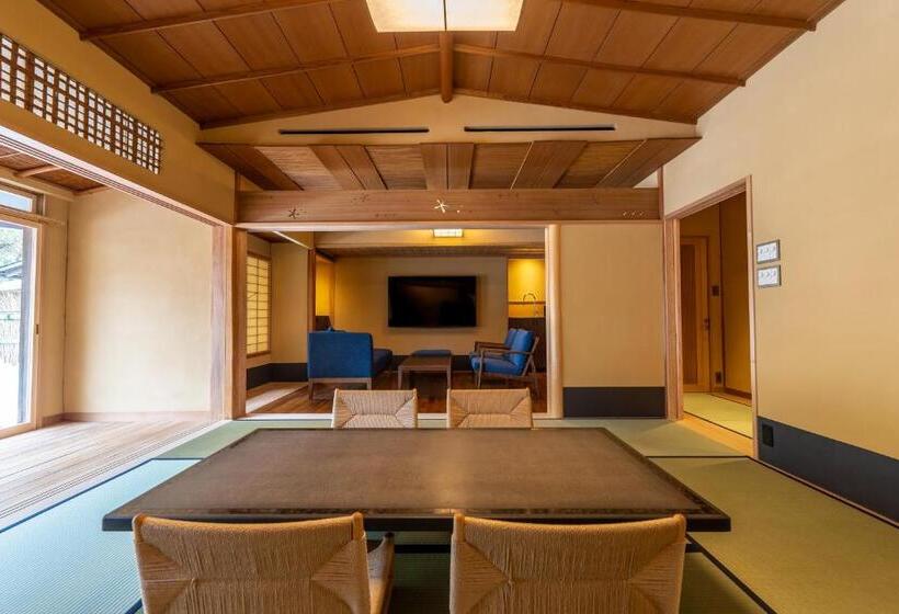 Люкс с Террасой, Monjusou Shourotei