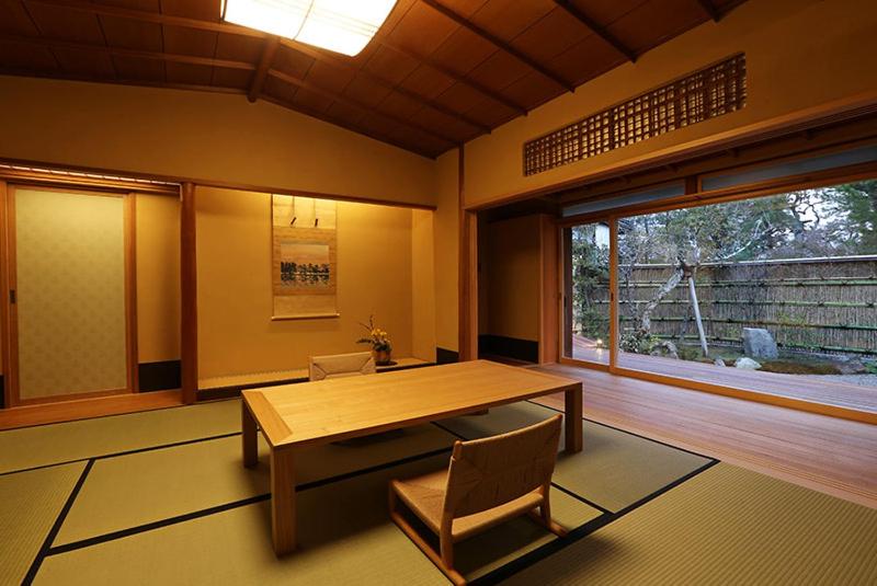 Люкс с Террасой, Monjusou Shourotei