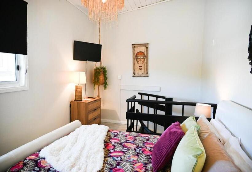 סוויטה, Deck Quarters   Mansfield, Vic