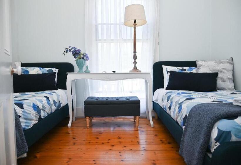 סוויטת 2 חדרי שינה, Deck Quarters   Mansfield, Vic