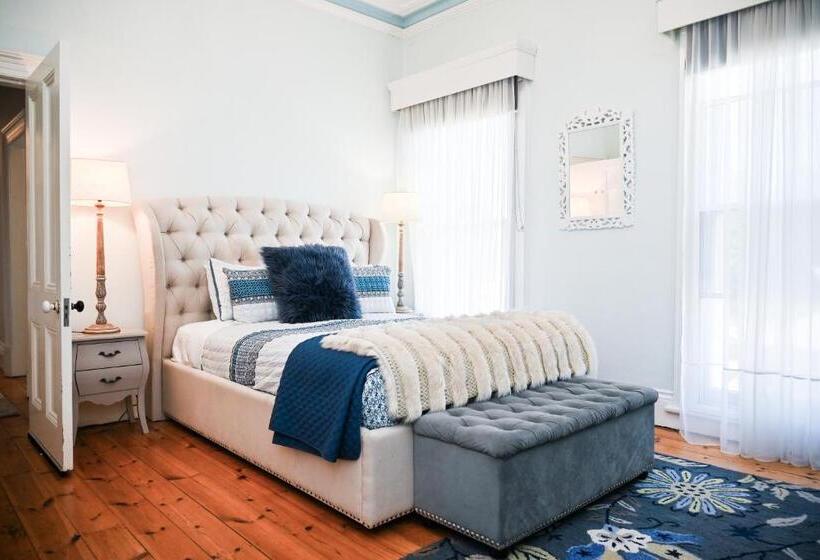 סוויטת 2 חדרי שינה, Deck Quarters   Mansfield, Vic