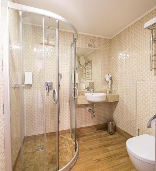 Habitaci�n Est�ndar Abuhardillada, Wellton Riga Hotel & Spa