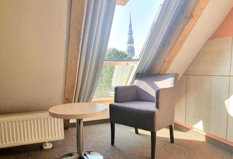 Habitaci�n Est�ndar Abuhardillada, Wellton Riga Hotel & Spa