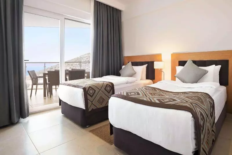 اتاق استاندارد, Ramada Hotel & Suites by Wyndham Kusadasi
