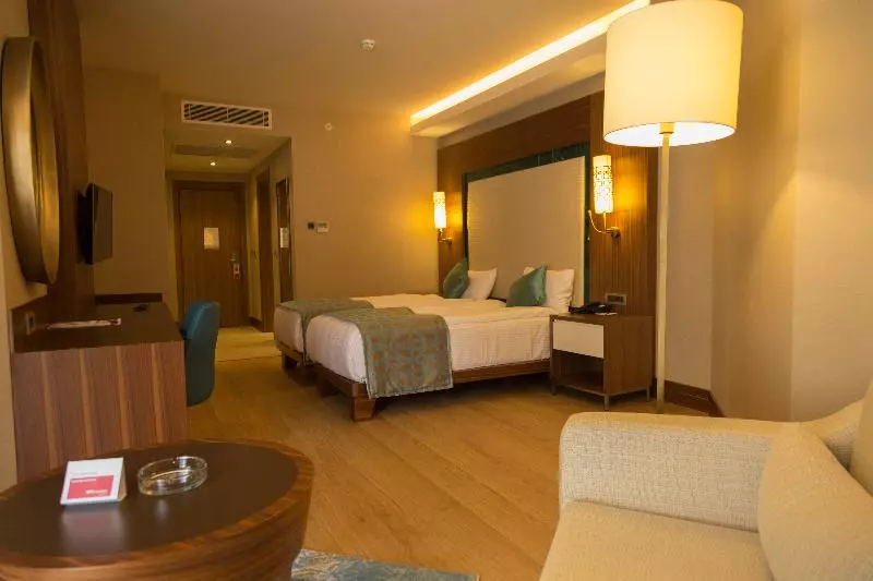 اتاق استاندارد, Ramada Hotel & Suites by Wyndham Kusadasi
