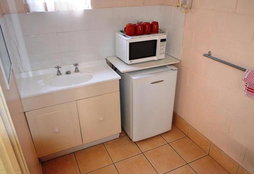 Семейный Номер, Welcome Home Motel Rockhampton