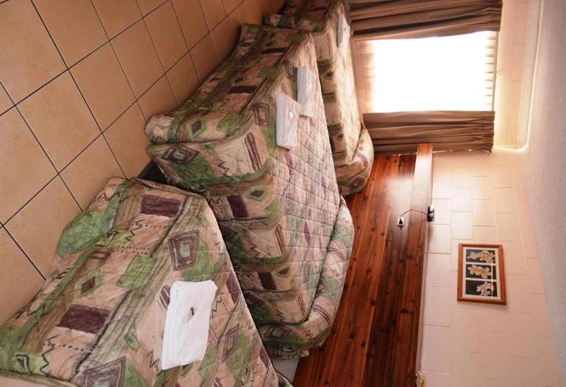 Четырехместный Номер Стандарт, Welcome Home Motel Rockhampton
