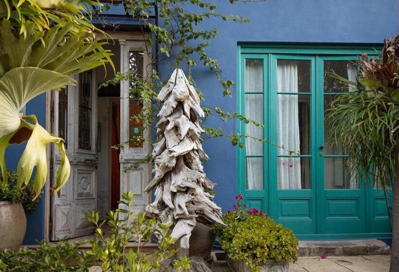 سوییت, Bondi Beach House