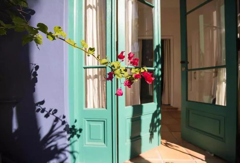 スイート, Bondi Beach House