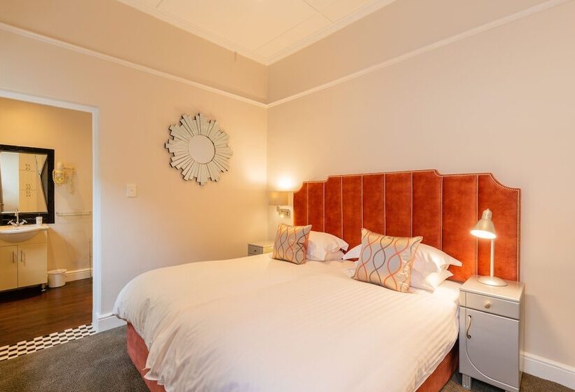 דירת שני חדרים, Eendracht Apartments