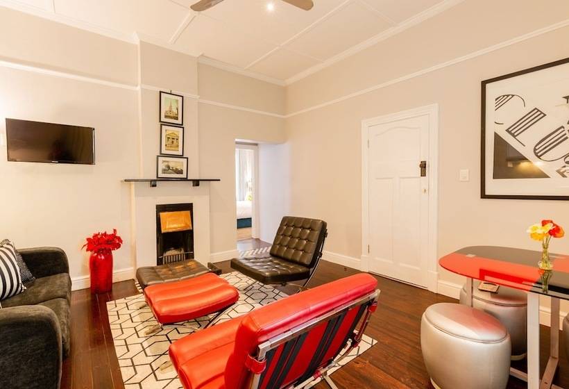 דירת שני חדרים, Eendracht Apartments