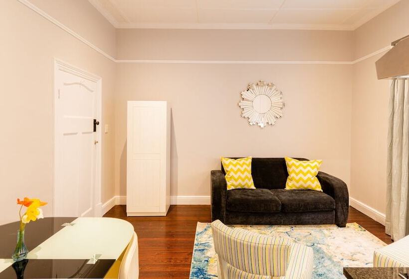 דירת חדר, Eendracht Apartments