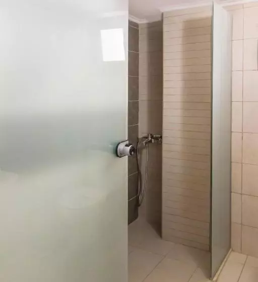 Apartament 2 Dormitoris, Evripidis