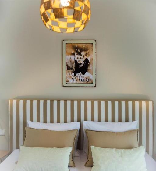 חדר סופריור, Evripidis