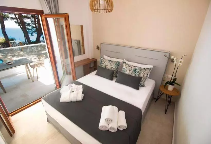 Apartament 2 Dormitoris, Evripidis