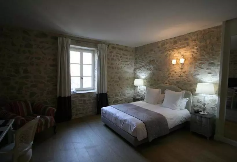 デラックスルーム, Château Les Oliviers De Salettes