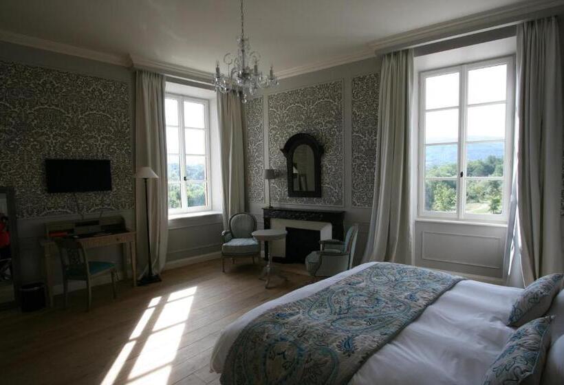 جناح جونيور, Château Les Oliviers De Salettes