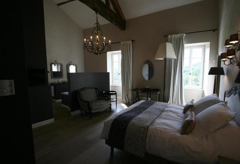 جناح جونيور, Château Les Oliviers De Salettes