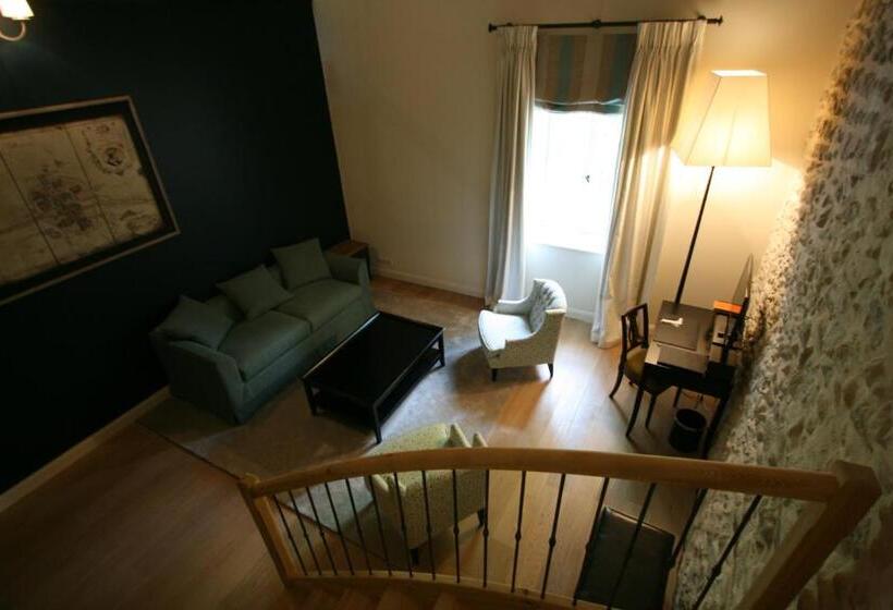 جناح, Château Les Oliviers De Salettes