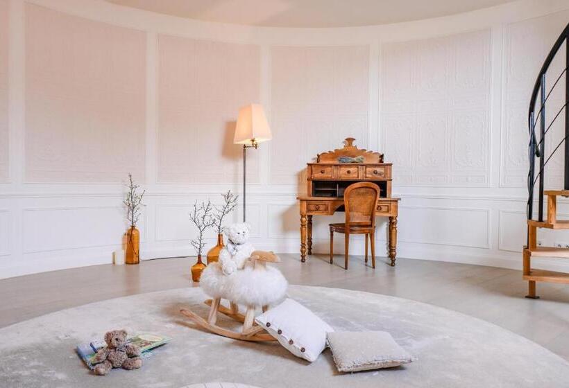 جناح برستيج, Château Les Oliviers De Salettes