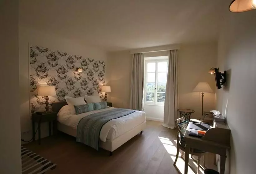 デラックスルーム, Château Les Oliviers De Salettes