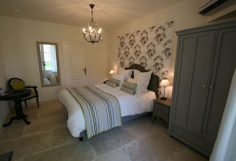 غرفة كلاسيكية, Château Les Oliviers De Salettes