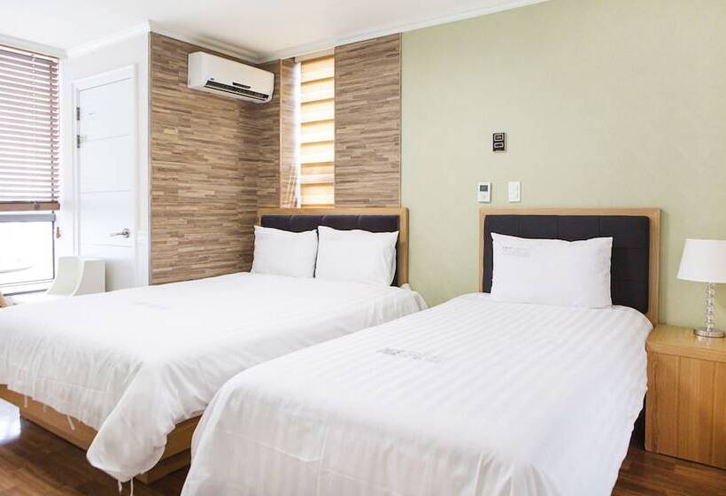 Номер Deluxe, Good Morning Residence  Hue