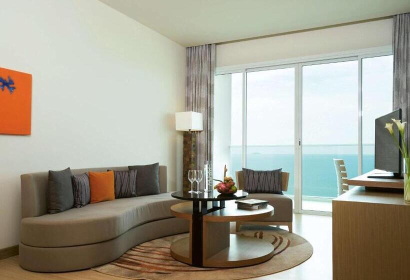 Люкс Executive Вид на Море, Mövenpick Siam Hotel Na Jomtien Pattaya
