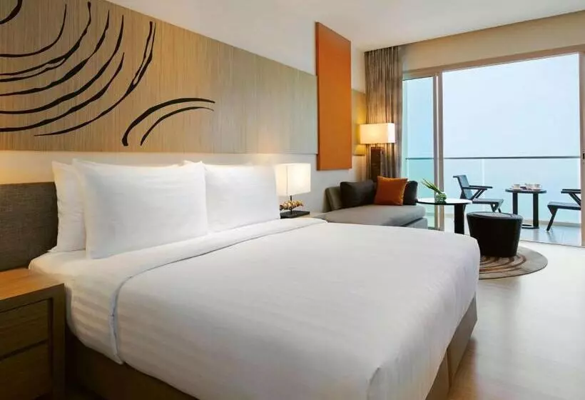 オーシャンビューのプレミアムルーム。, Mövenpick Siam Hotel Na Jomtien Pattaya