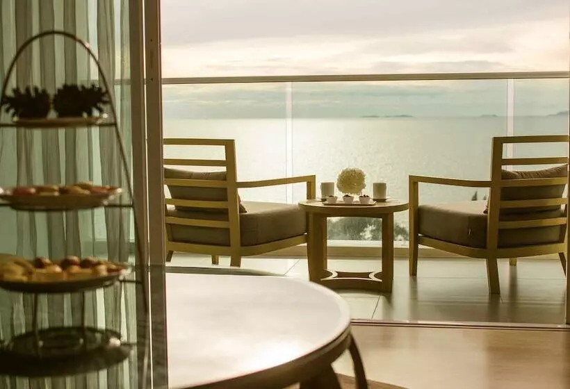 海の見えるエクゼクティブスイート, Mövenpick Siam Hotel Na Jomtien Pattaya