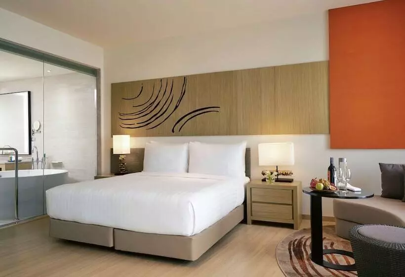オーシャンビュージュニアスイート, Mövenpick Siam Hotel Na Jomtien Pattaya