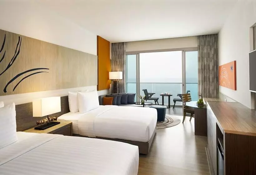 オーシャンビュージュニアスイート, Mövenpick Siam Hotel Na Jomtien Pattaya