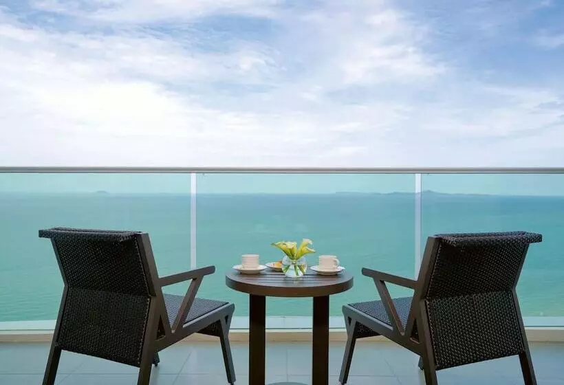 オーシャンビューのプレミアムルーム。, Mövenpick Siam Hotel Na Jomtien Pattaya